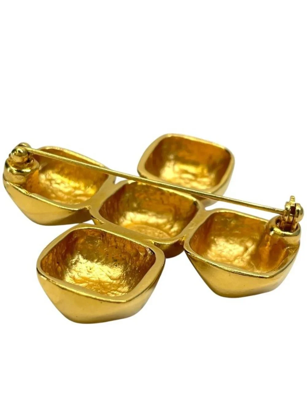 Chanel Vintage Brooch 98 Metal Gold